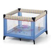 Travel cot with two sets of multicolour plastic balls