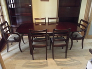 Dining room table & 6 chairs ing 2 carvers (mahogany)